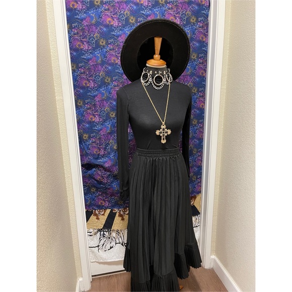 🌈 Lovely midnight turtle neck top - Picture 11 of 11